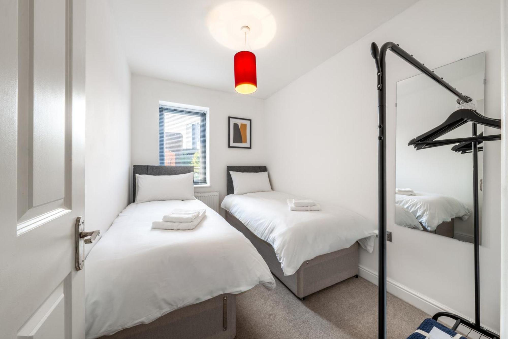 Apartamento Central Watford Retreat By Hampton - Ideal For Contractors & Leisure Guests Exterior foto